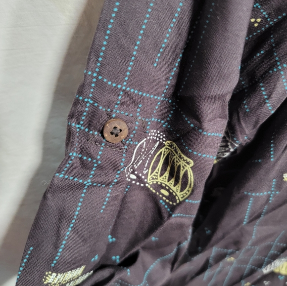 NWT Men's long-sleeve Akkriti XL black button up with African drums brand new - Picture 8 of 10